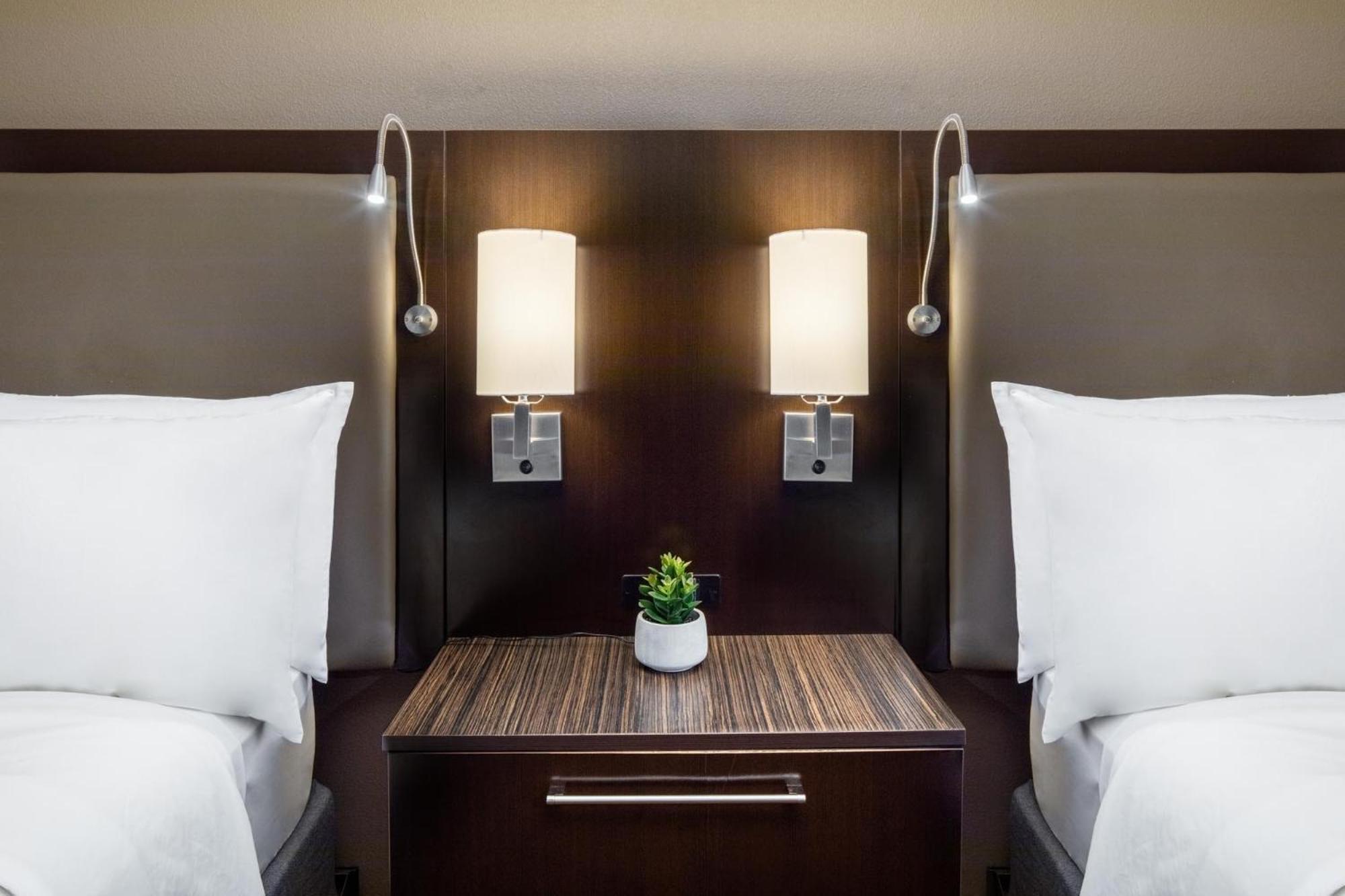 Holiday Inn And Suites Phoenix Airport North By Ihg Dış mekan fotoğraf